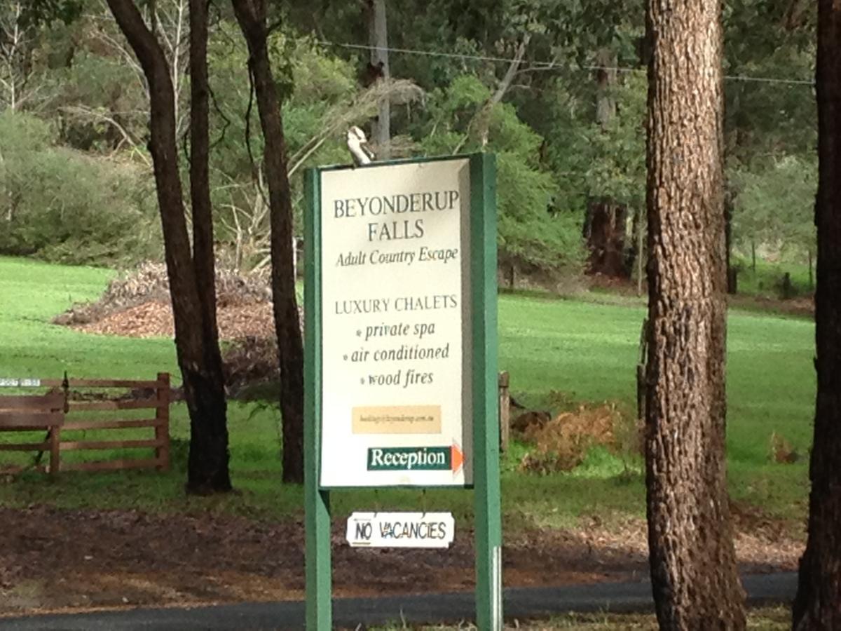 Beyonderup Falls Adult Retreat Nannup Pokoj fotografie